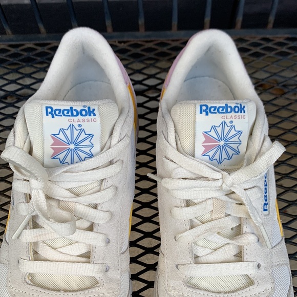 Women’s Reebok Classics - Picture 13 of 13